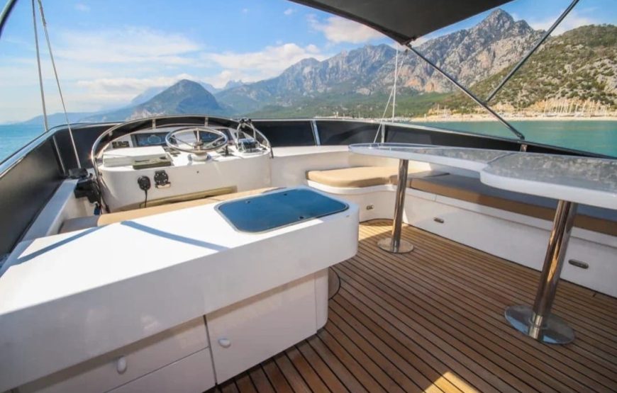 Yacht-104