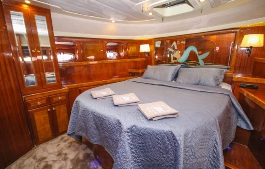 Yacht-104