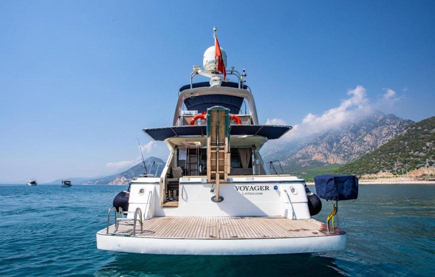 Yacht-102